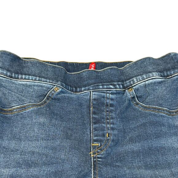 COPY - Spanx Women's Skinny Slightly Distressed Raw Hem Pull On Jeans Size Small - Picture 2 of 7